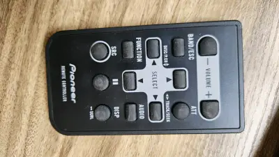 Radio de auto Pioneer DEH-1350MP - miniatura 4