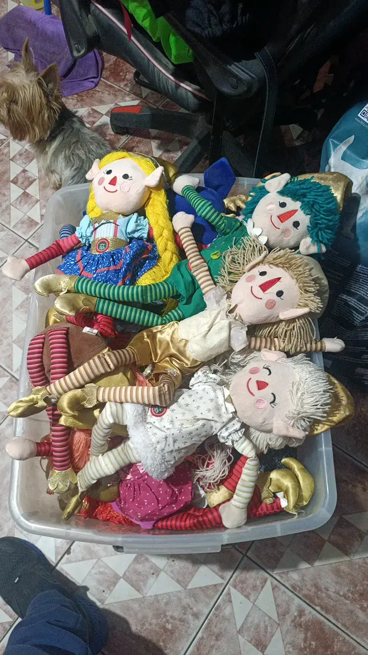Muñecos de tela artesanales coloridos - 2