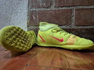 Zapatillas de fútbol Nike Mercurial amarillas - miniatura 4