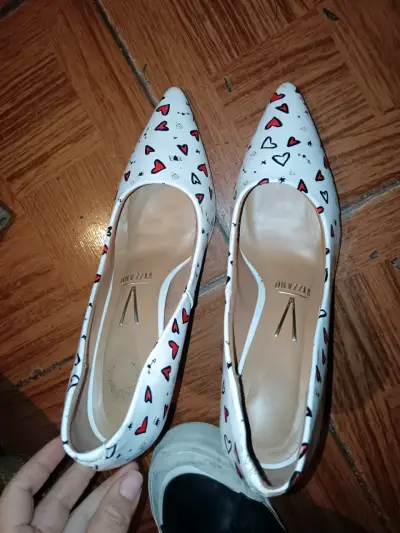 Tacones de mujer con diseño de corazones Vizzano - miniatura 2