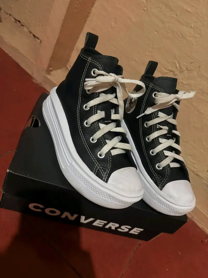 Zapatillas negras altas Converse All Star - 2