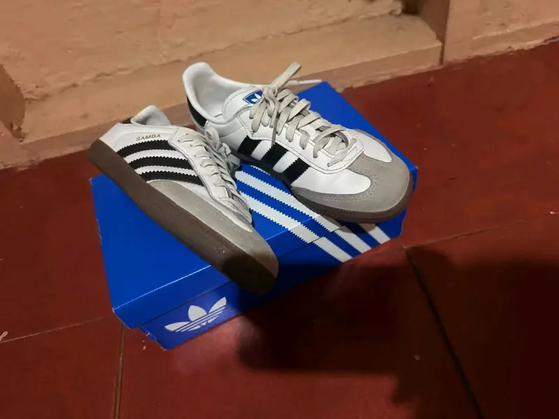 Zapatillas Adidas Samba blancas y negras - 3