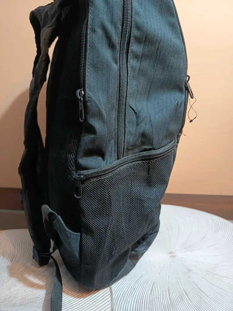 Mochila Nike negra con logo - 5