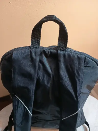 Mochila negra Nike con logo Providence - miniatura 5