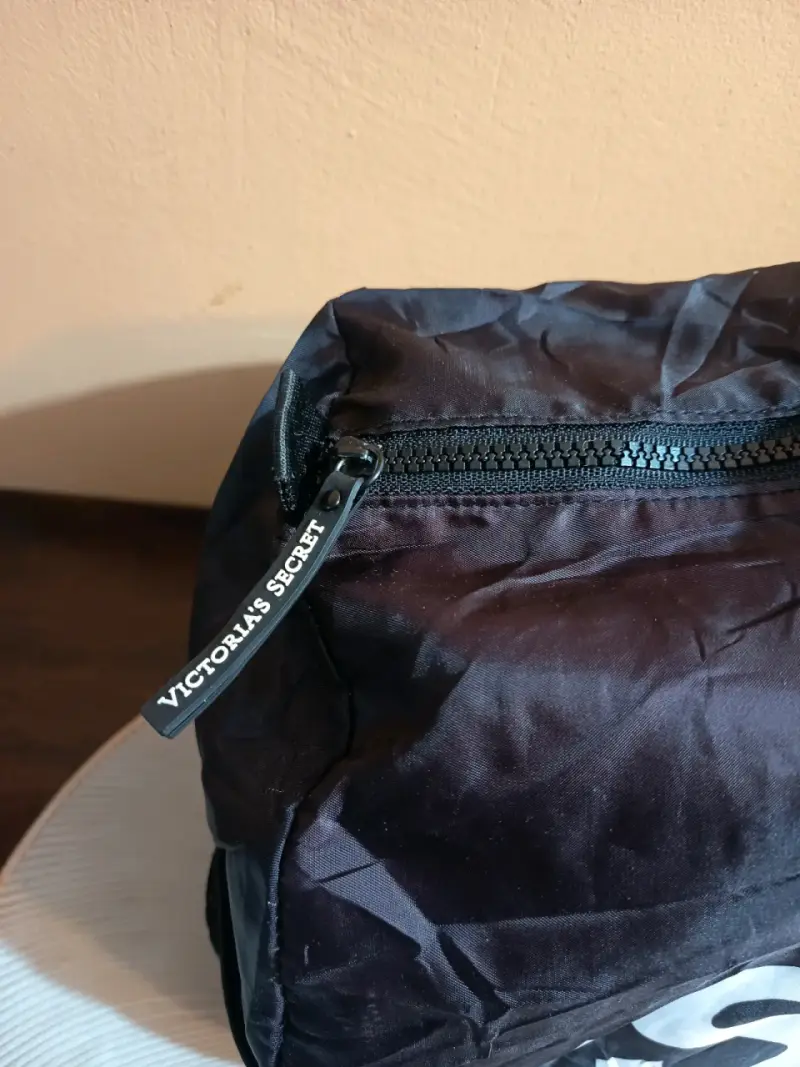 Bolso deportivo negro VSX de Victoria's Secret - 3
