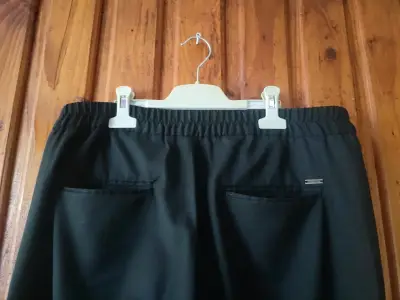 Pantalones negros con franjas blancas Basement - miniatura 4