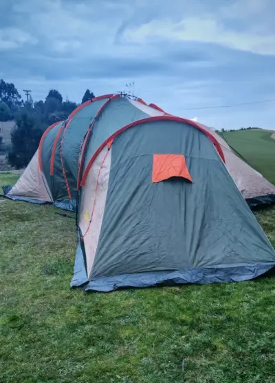 Carpa grande para camping familiar - miniatura 1