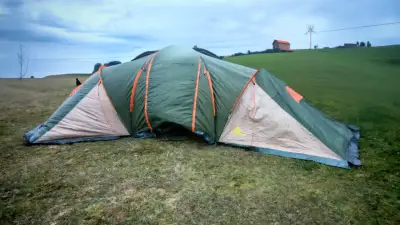 Carpa grande para camping familiar - miniatura 4