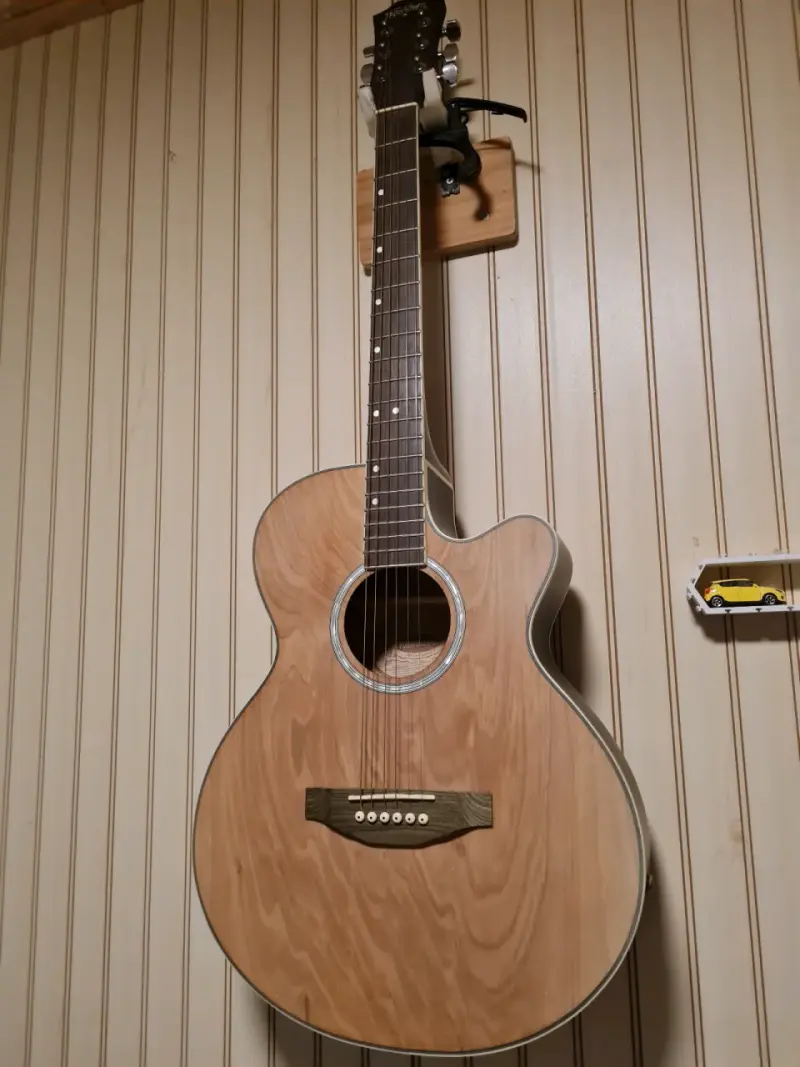 Guitarra electro acústica semi nueva Washburn - 2