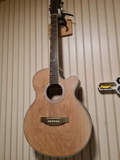 Guitarra electro acústica semi nueva Washburn - miniatura 3