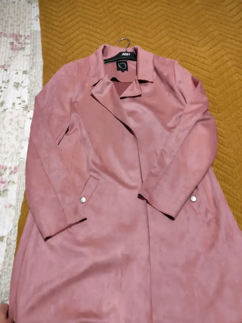 Abrigo rosa para mujer marca Ash