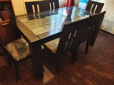 Comedor de madera con 6 sillas - miniatura 1