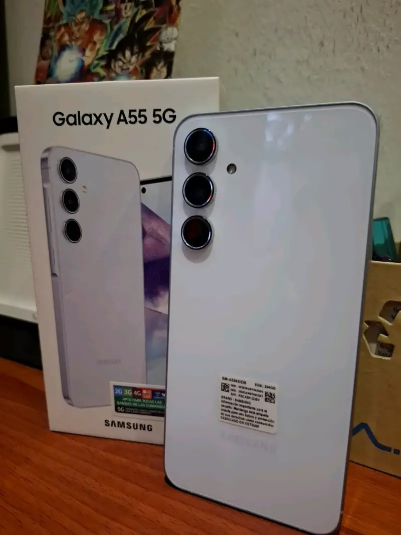 Samsung Galaxy A55 5G con caja original - 2