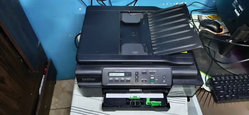 Impresora multifuncional Brother DCP-T700W - 5