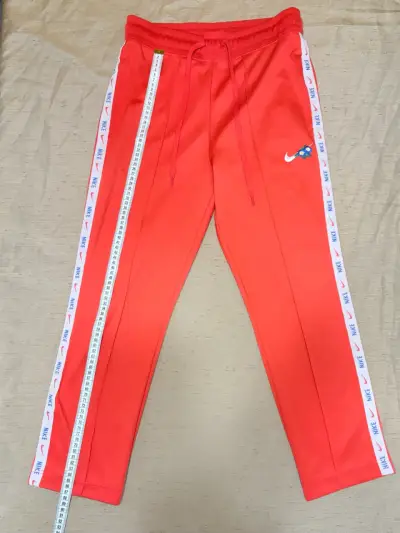 Buzo NIKE talla M - miniatura 1