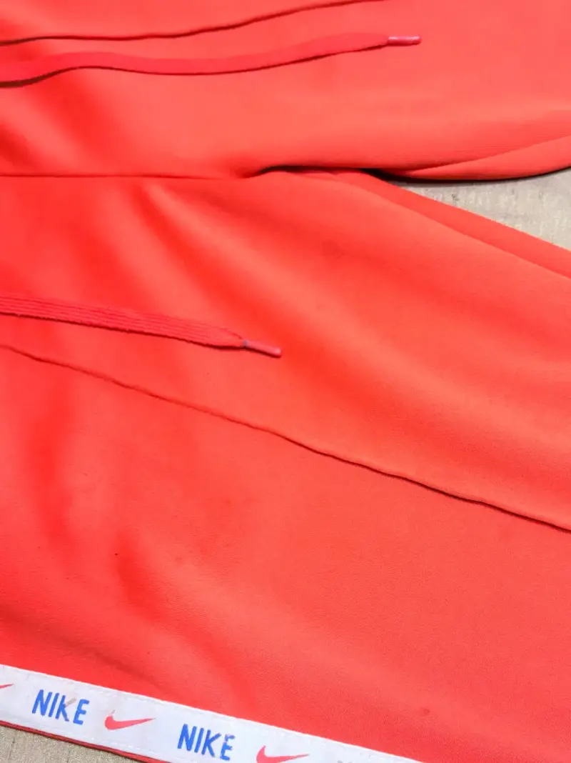 Buzo NIKE talla M - 4