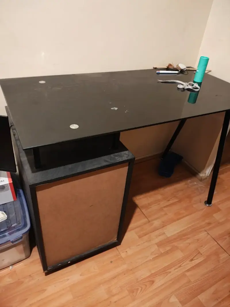 Escritorio de vidrio para computador - 2