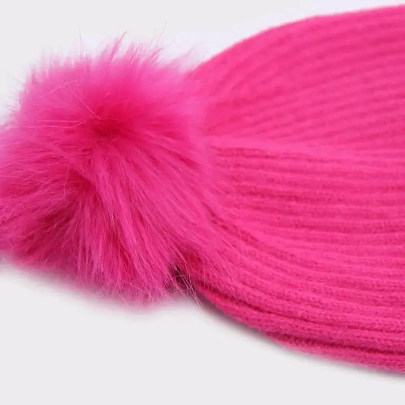 Gorro de lana rosa con pompón - 3