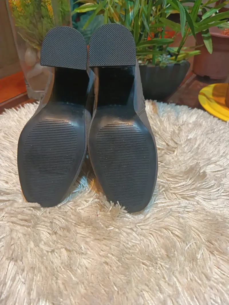 Botines de tacón grueso gris con cierre lateral - 4