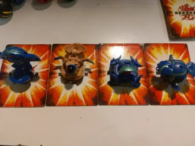 Lote de Bakugan con cartas de batalla - miniatura 2