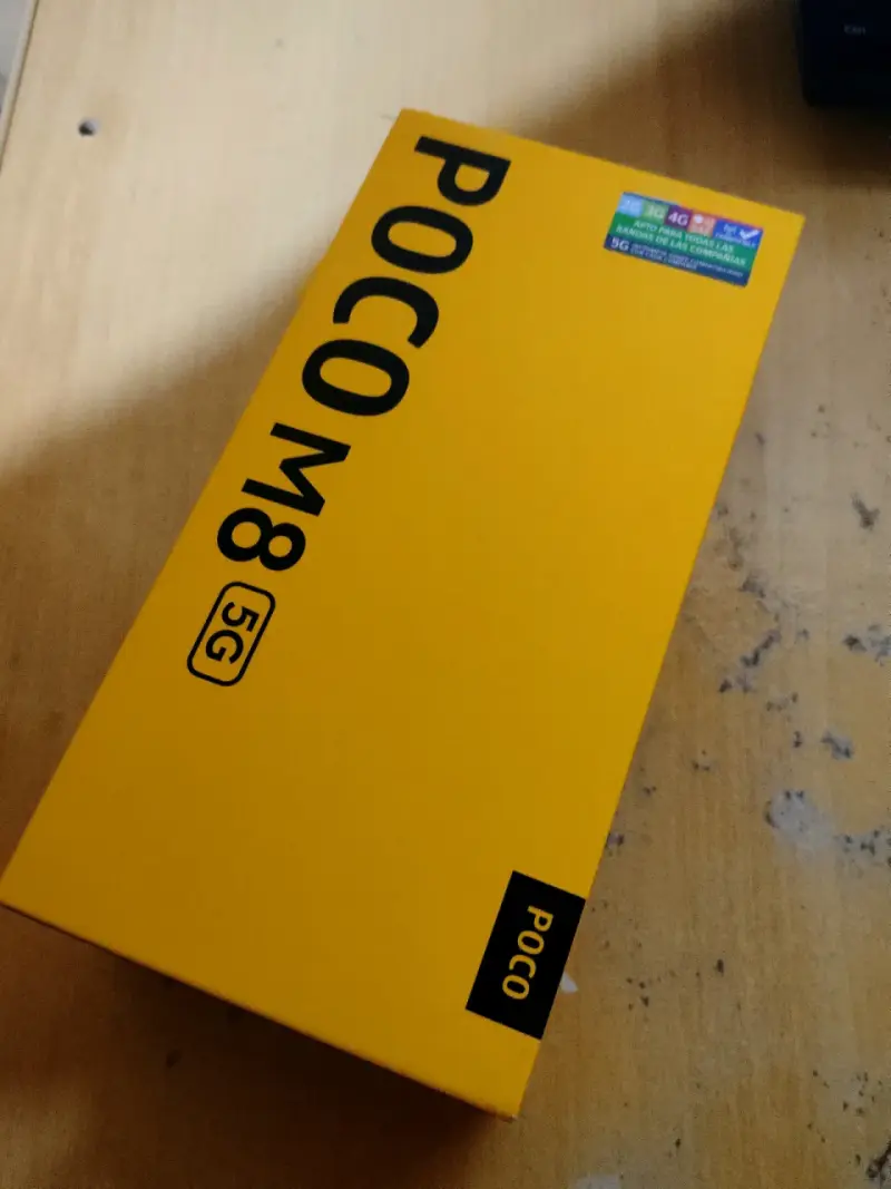 Smartphone POCO M8 5G en caja - 2