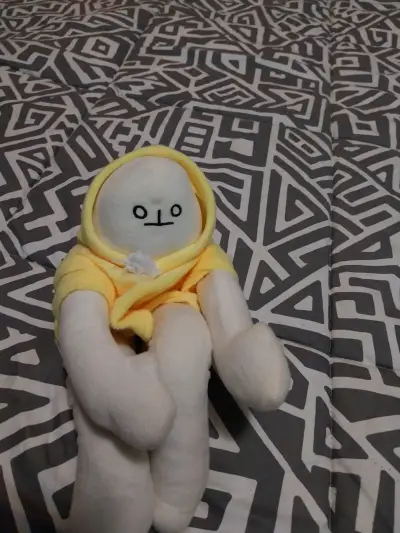Peluche de muñeco con capucha amarilla - miniatura 2