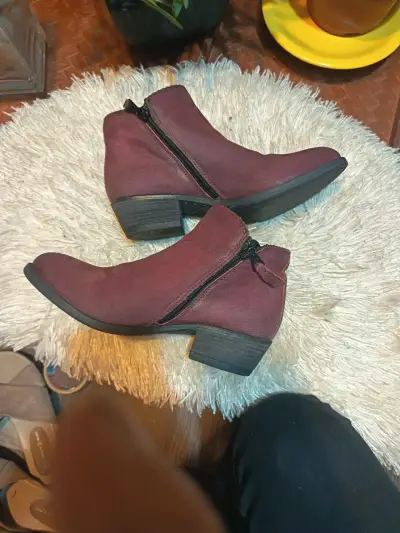 Botines de mujer burdeos con cierre lateral - miniatura 1