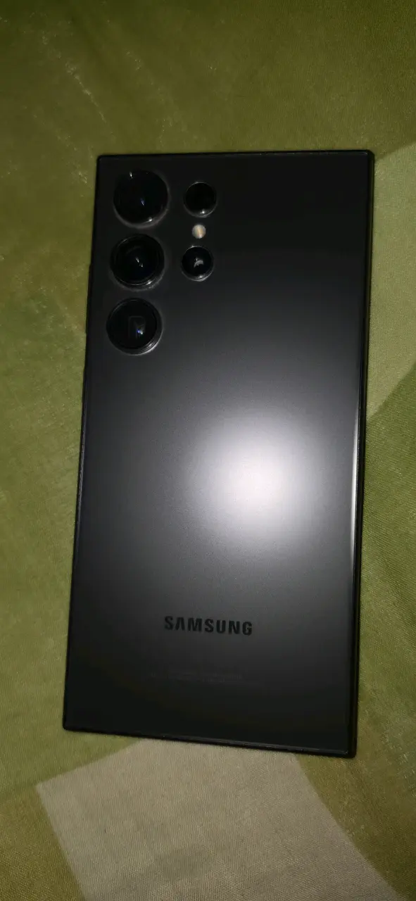 Smartphone Samsung Galaxy S24 Ultra en buen estado - 1
