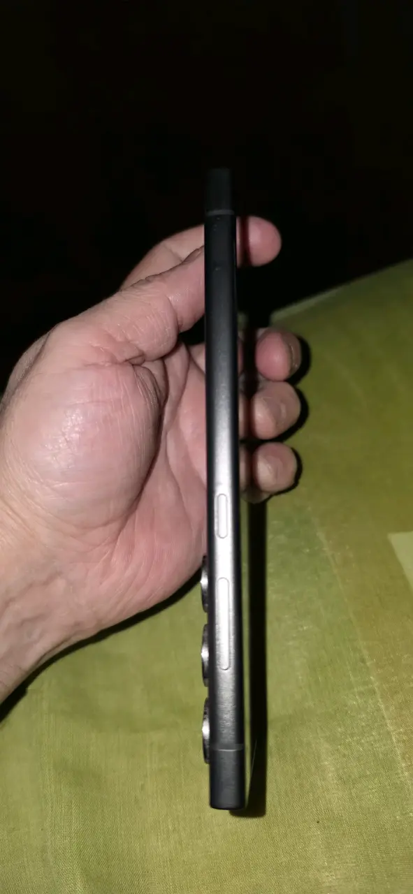 Smartphone Samsung Galaxy S24 Ultra en buen estado - 5