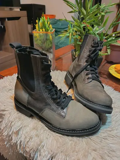 Botas de cuero verde con cordones para hombre - miniatura 1