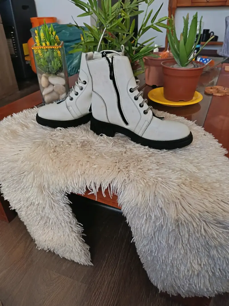 Botines de cuero blanco con cierre lateral - 3