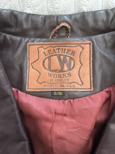 Chaqueta de cuero cafe para mujer - miniatura 2