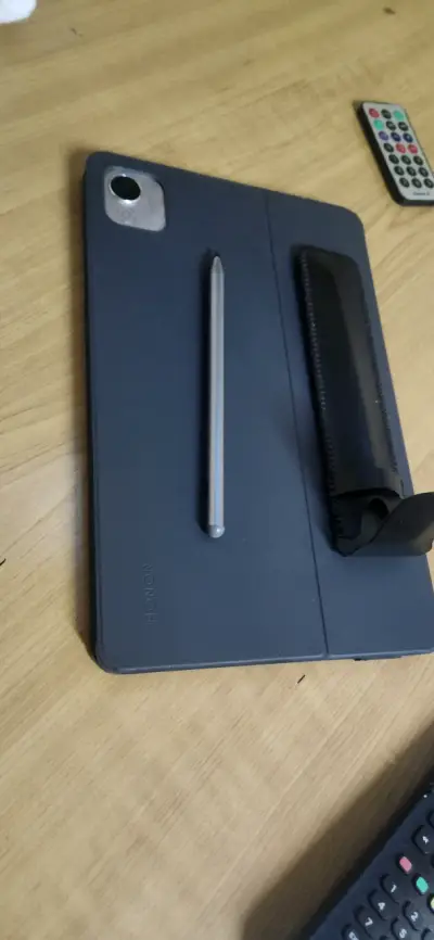 Tablet Honor con teclado y lápiz - miniatura 2