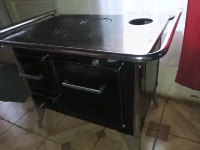 Cocina a leña en excelente estado - miniatura 1