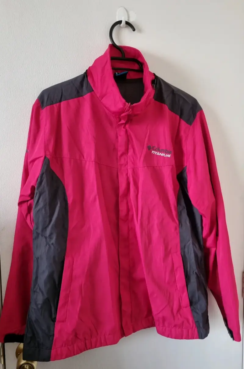 Chaqueta Columbia Titanium impermeable rosa - 1
