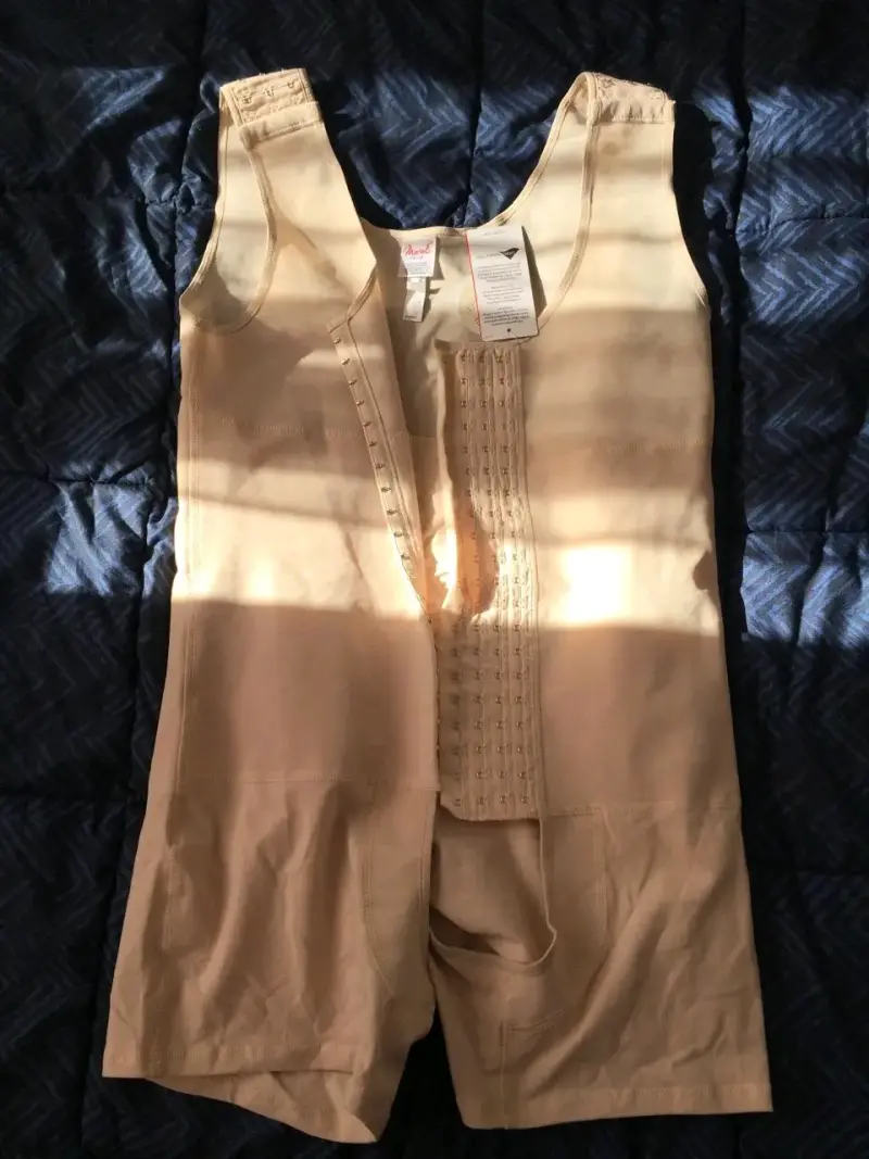 Faja reductora masculina María E color beige - 1