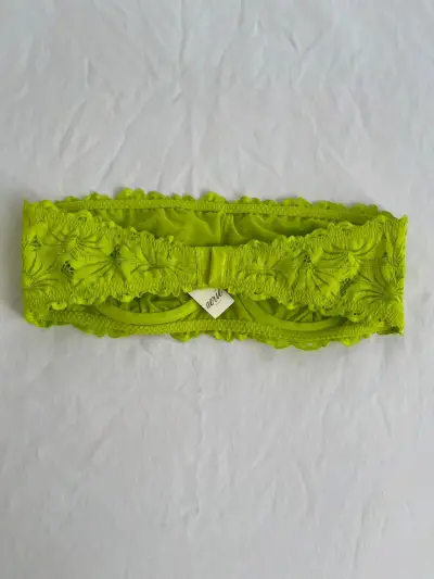Bralette de encaje verde neón para mujer - miniatura 2