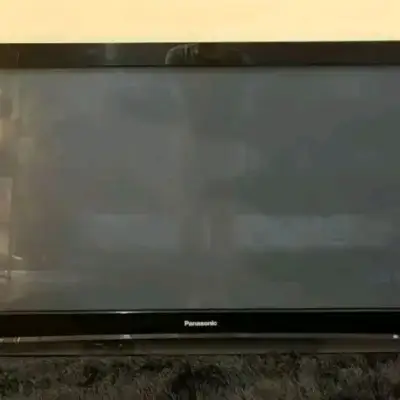 Televisor Panasonic Viera de 42 pulgadas - miniatura 2