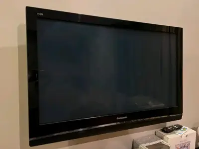 Televisor Panasonic Viera de 42 pulgadas - miniatura 3