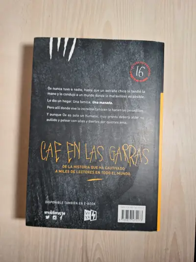 Libro 'La Canción del Lobo' de TJ Klune - miniatura 2