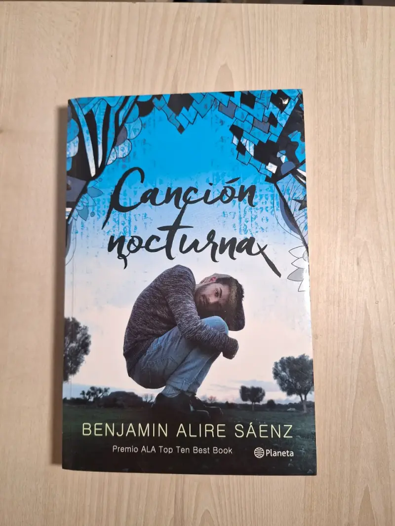 Libro Canción Nocturna de Benjamin Alire Sáenz