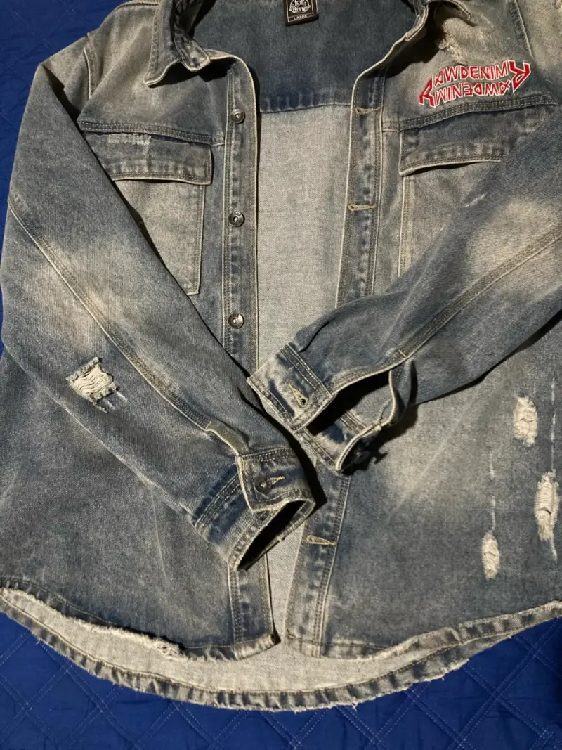 Chaqueta de mezclilla desgastada - 4