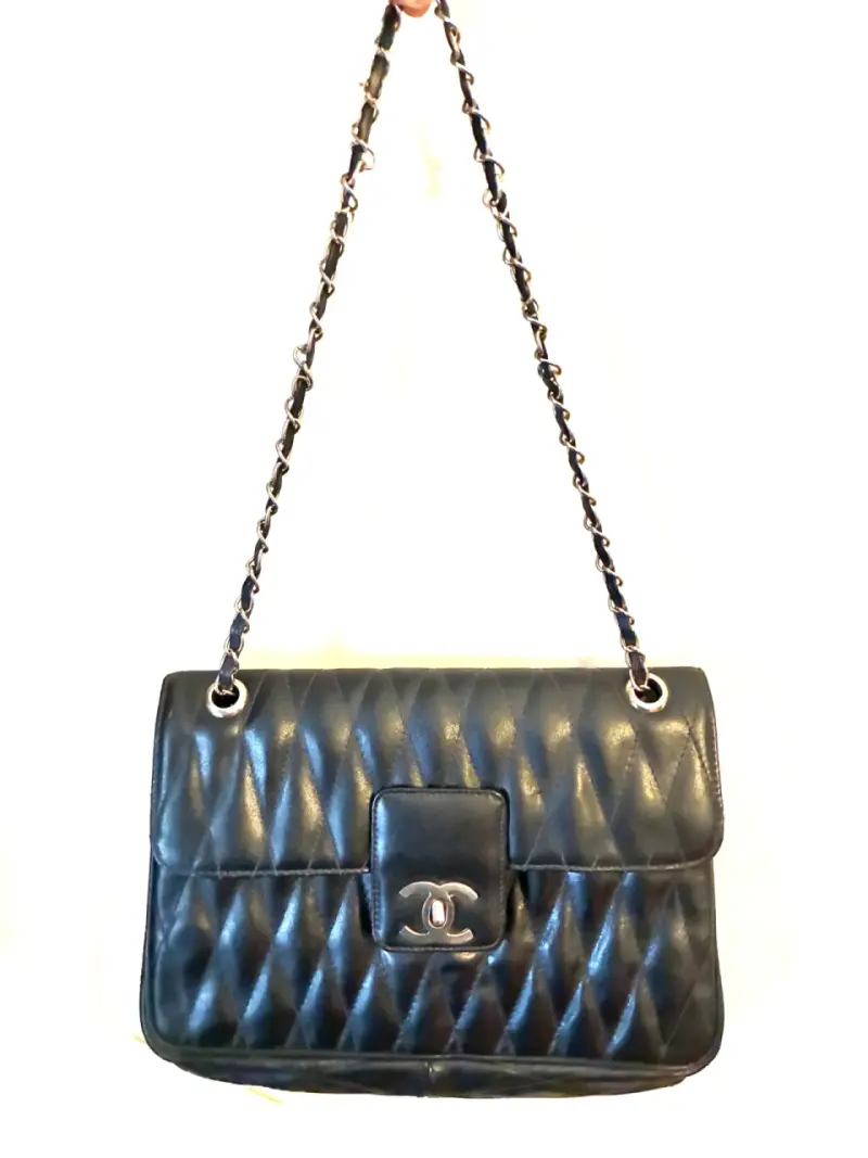 Cartera de cuero negra, genérica. Fab. Argentina - 2