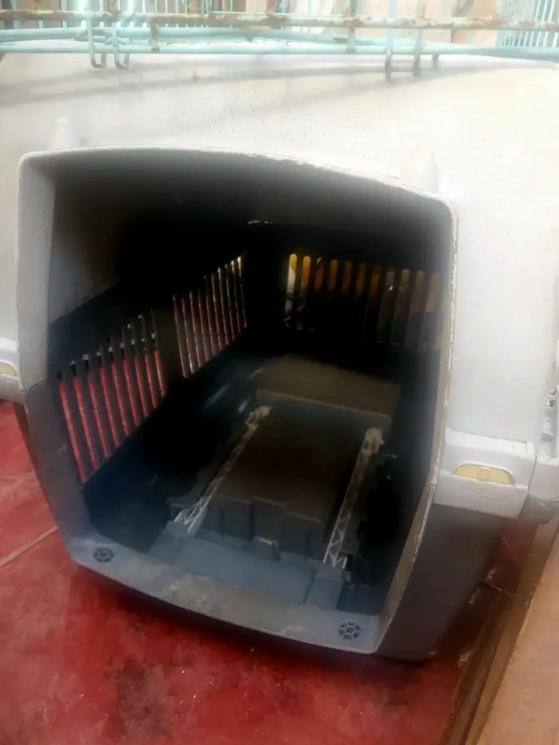 Jaula de transporte para mascotas con puerta metálica - 6