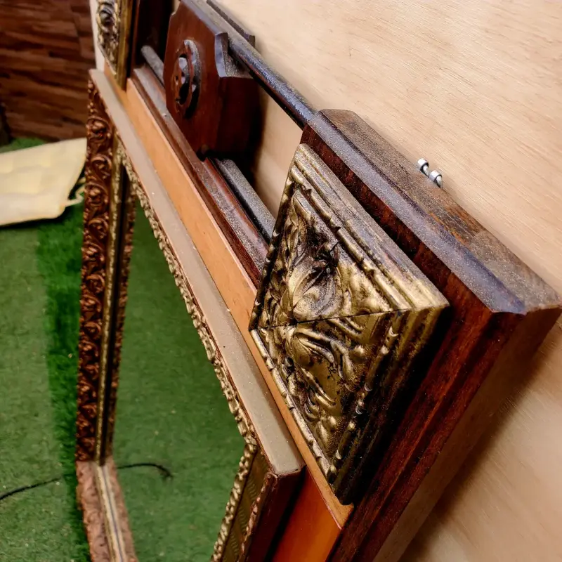 Espejo decorativo de madera con marco tallado - 5
