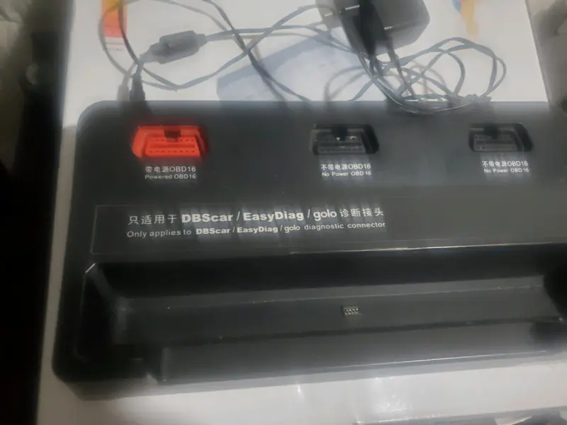 Estación de carga para conectores OBD16 - 3