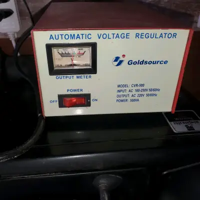 Regulador de Voltaje Automático Goldsource 500VA - miniatura 3