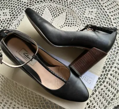 Zapatos de Tacón Alto Negros Clarks - miniatura 2