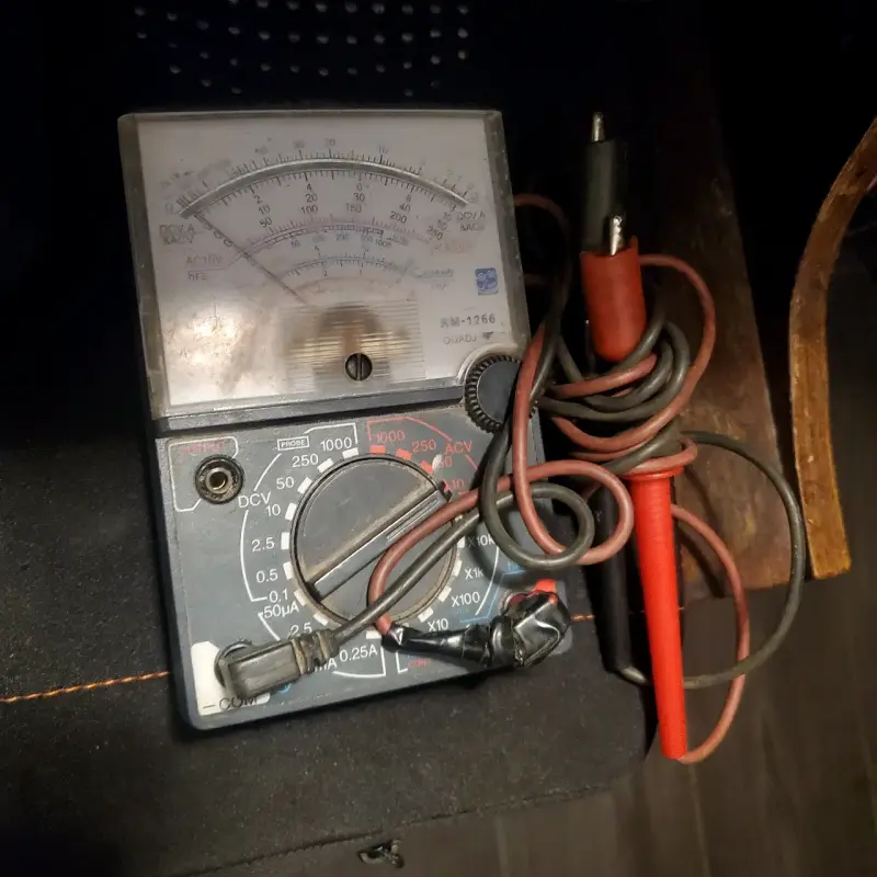 Multímetro analógico KM-1266 con cables - 2