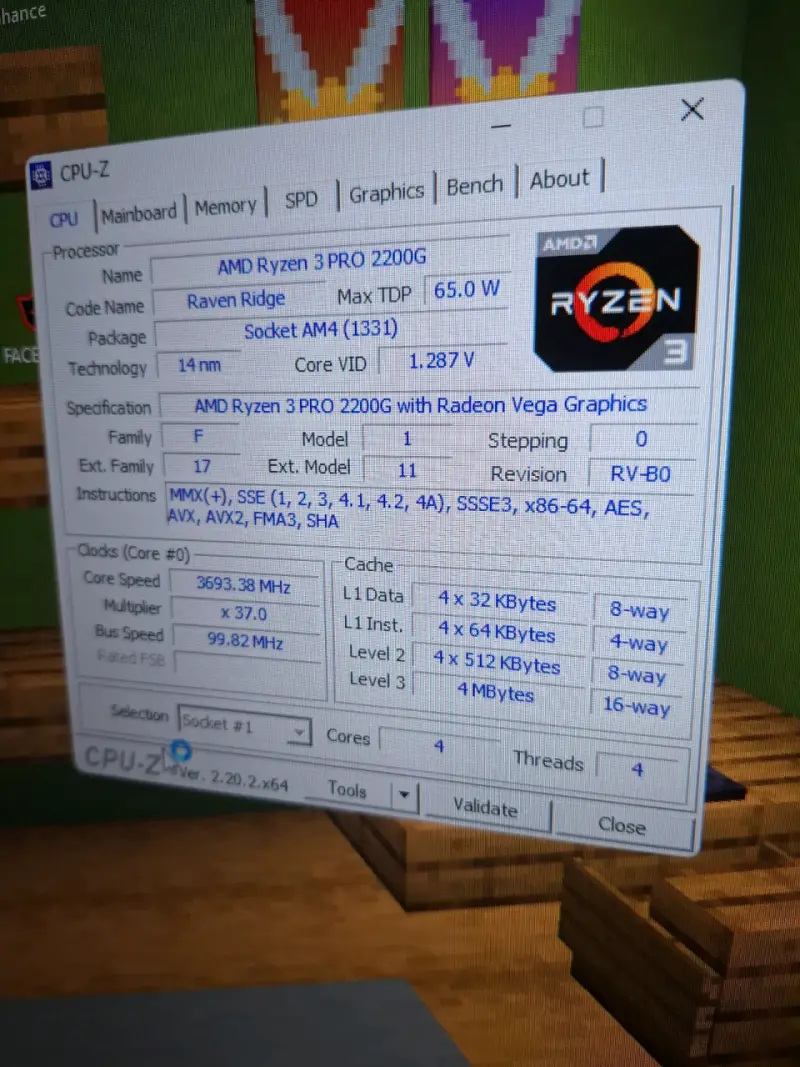 PC de Escritorio/SemiGamer Lenovo - 3